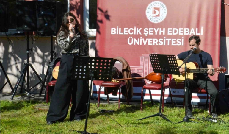 Gölpazarı’nda muhteşem kampüs konseri