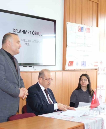 48 yıllık tecrübe Kütahya’da gençlerle buluştu