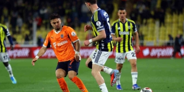 Trendyol Süper Lig: Fenerbahçe: 1 - RAMS Başakşehir: 1 (İlk yarı)