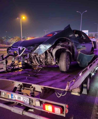 Avcılar’da alkollü sürücü kaza yaptı