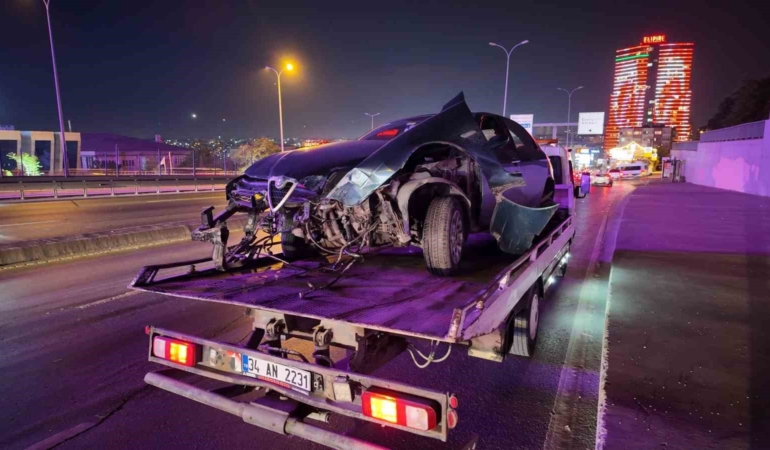 Avcılar’da alkollü sürücü kaza yaptı