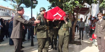 Emekli astsubaya askeri törenle veda