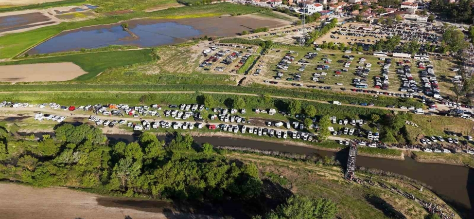 Edirne’de oteller doldu, ziyaretçiler çadır ve karavanlara yöneldi