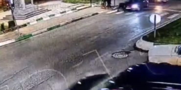 Otomobilin yayaya çarpma anı güvenlik kamerasında: 1 ölü