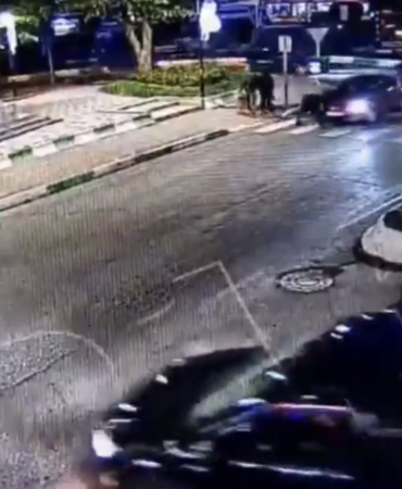 Otomobilin yayaya çarpma anı güvenlik kamerasında: 1 ölü