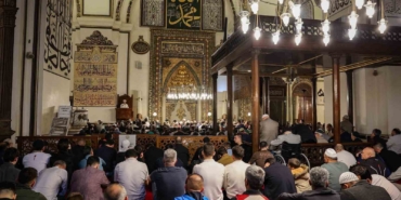 Başkan Vekili Şahin Biba, bayram sabahı öğrencilerle buluştu