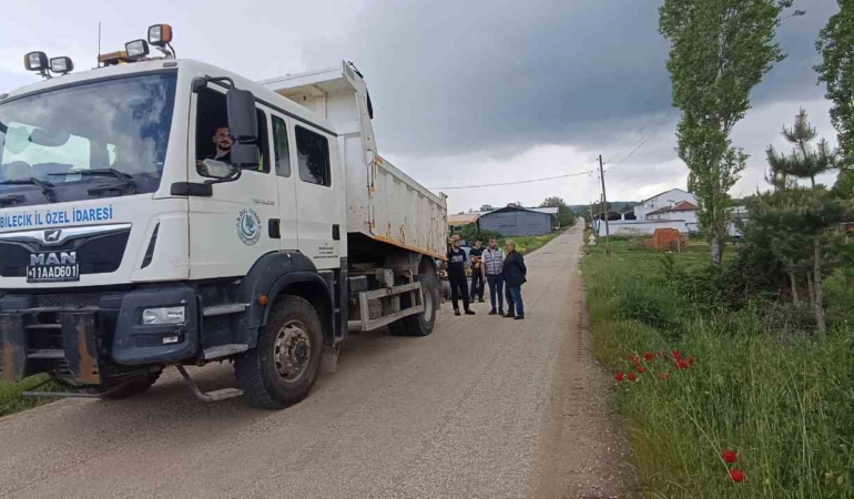 Bilecik’te bayram öncesi köy yollarında yoğun mesai