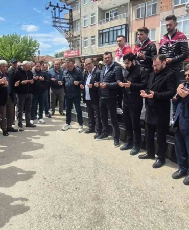 Vatani görev yolunda duygusal uğurlama