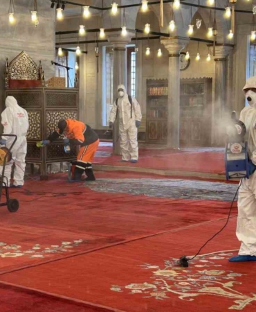 Fatih Camii’nde Kurban Bayramı hazırlığı