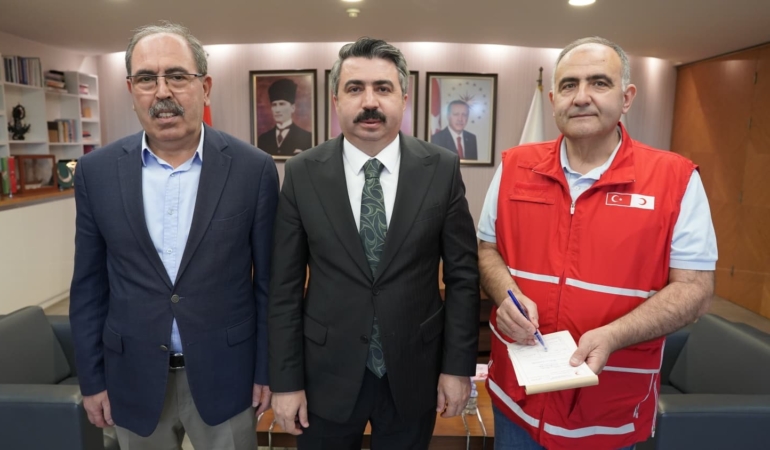 Başkan Oktay Yılmaz’dan anlamlı bağış