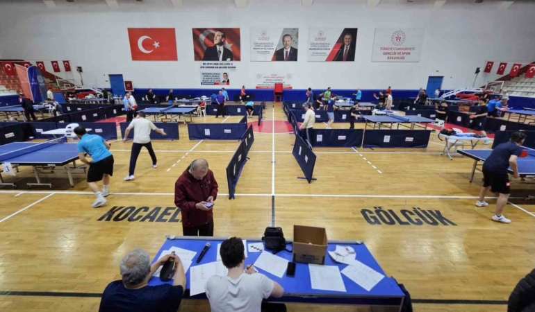 Gölcük’te masa tenisi heyecanı