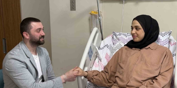 Çam ve Sakura Şehir Hastanesi’nde ilk suda doğum: Kuzey bebek sağlıkla dünyaya geldi