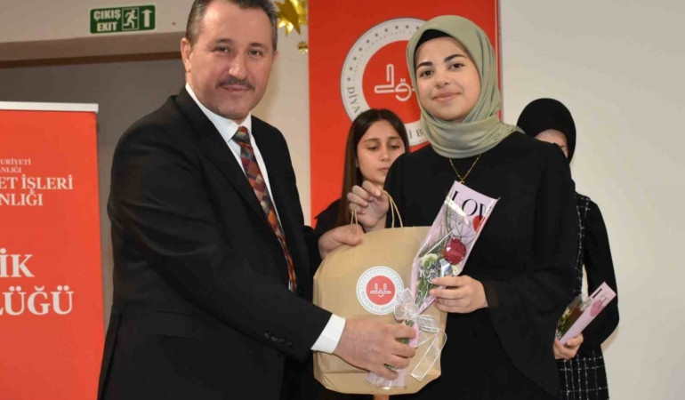 Bilecik’te ‘Rahleden Sahneye: Şehirler Dile Geliyor’ programı düzenlendi