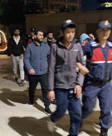 Ülkeye kaçak yollarla giren 7 şahıs yakalandı