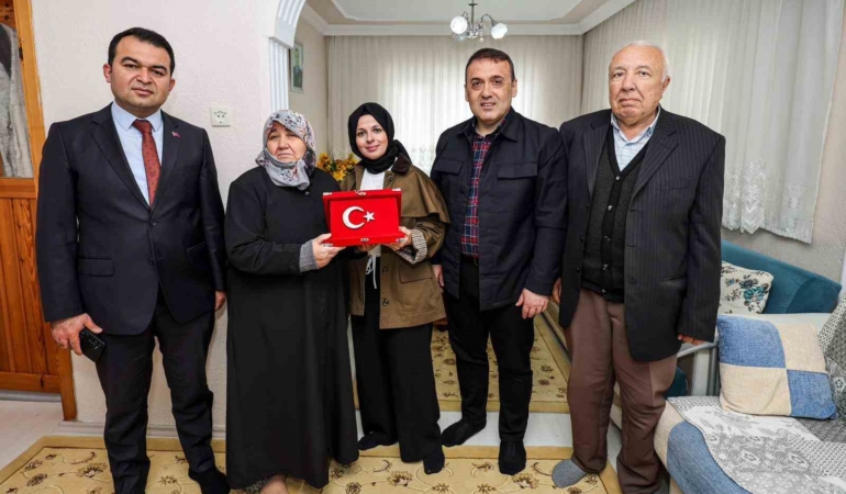 Bilecik Valisi Sözer’den şehit ailesine destek
