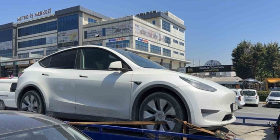 Başakşehir’de park ettiği aracından inerken silahlı saldırıya uğradı