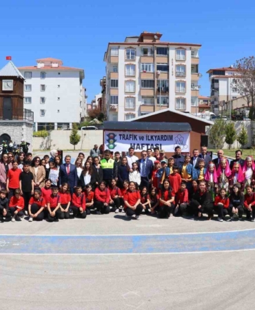 75 öğrenci trafik parkında kuralları uygulamalı öğrendi