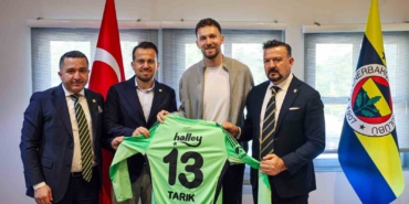 Fenerbahçe, Tarık Çetin ile 3 yıllık sözleşme imzaladı