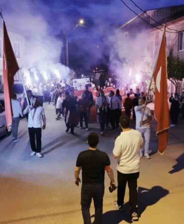 Bursa’da 157 yıllık "deve eğlencesi" geleneği yaşatılıyor