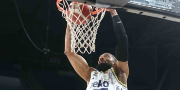 Fenerbahçe yarı finalde