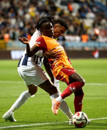 Galatasaray’da Renato Nhaga sakatlandı