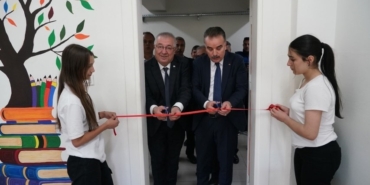 Edremit’te eğitime kütüphane desteği
