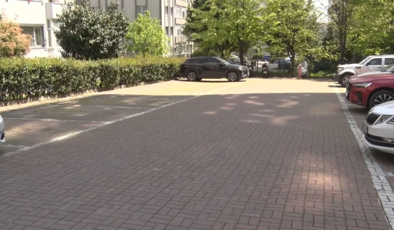Beylikdüzü’nde başıboş köpekler vatandaşı kovaladı