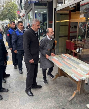 Kağıthane’de kaldırım işgallerine sıkı denetim