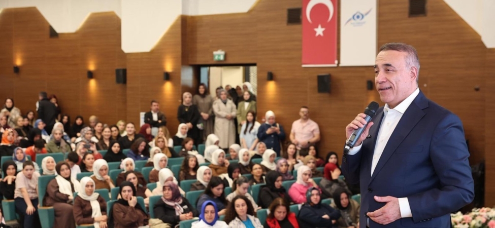 Sultangazili kadınlardan "Zamana İz Bırakan Eserler" Sergisi