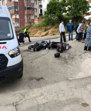 Keşan’da iki motosiklet çarpıştı: 2 yaralı