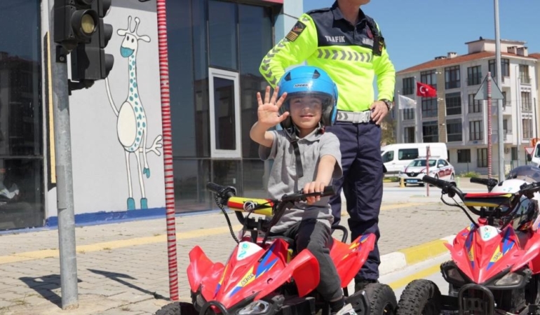 Tekirdağ’da 16 bin öğrenciye uygulamalı trafik eğitimi
