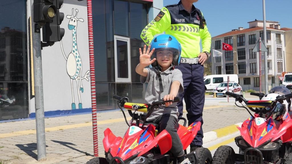 Tekirdağ’da 16 bin öğrenciye uygulamalı trafik eğitimi