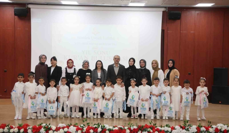 Çayırova’da minikler Kur’an-ı Kerim’e geçmenin heyecanını yaşadı