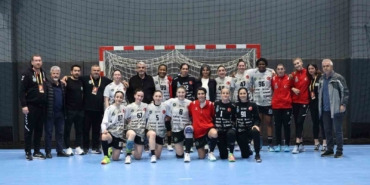 Bursa Büyükşehir Belediyespor şampiyonluğa koşuyor