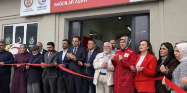 Bağcılar’da günlük 5 bin kişiye sıcak yemek verme kapasitesine sahip aşevi açıldı