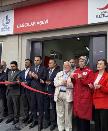 Bağcılar’da günlük 5 bin kişiye sıcak yemek verme kapasitesine sahip aşevi açıldı