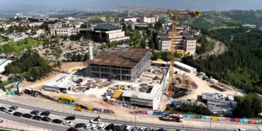 Umuttepe’deki cami ve otopark inşaatı hızla ilerliyor
