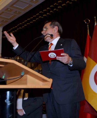 Dursun Özbek: "Hiç durmadan çalışacağız"