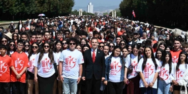 Başkan Akın ve 1071 Balıkesirli genç Anıtkabir’de