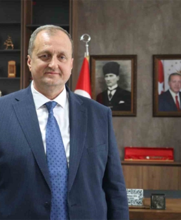 Başkan Usta "Bayramlar, paylaşmak ve yardımlaşmaktır"