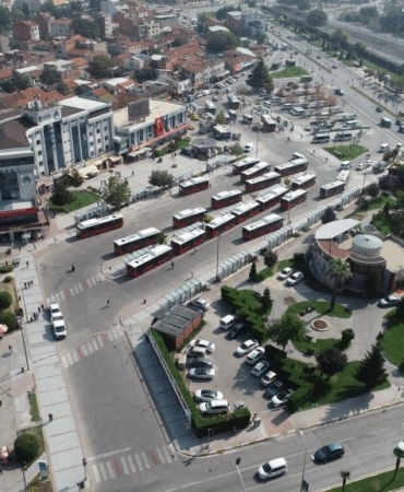 Büyükşehir Belediyesi yeni düzenlemeler ile toplu taşıma ağını rahatlatıyor