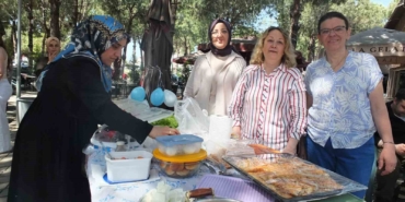 Balıkesir’de Çölyaklılar geleneksel kahvaltıda buluştu