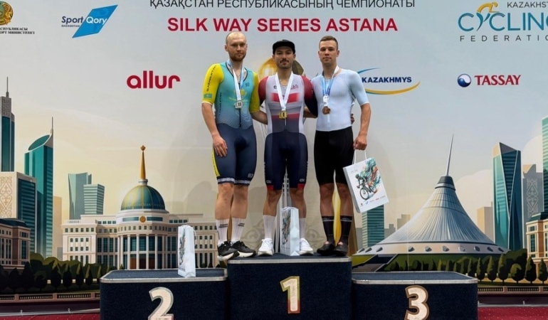 Milli bisikletçilerden pist bisikleti yarışlarında altın ve gümüş madalya