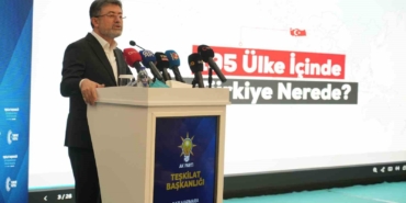 Bakan Yumaklı: "Türkiye orman yangınları ile mücadele konusunda dünyanın en iyi ülkelerinden bir tanesidir"