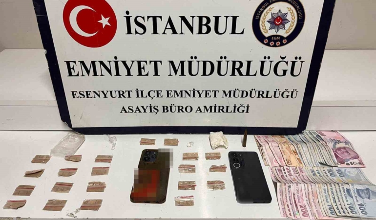 Esenyurt’ta, boş binada uyuşturucu ticareti yapan şahıslar yakalandı