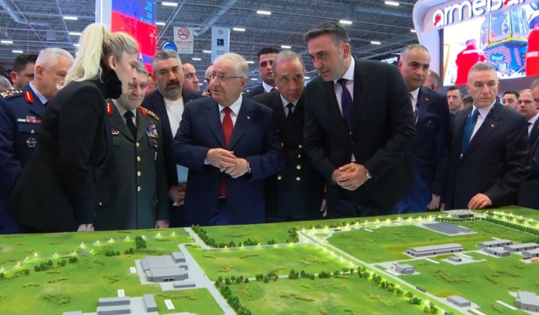 Milli Savunma Bakanı Yaşar Güler, SAHA EXPO’da sergilenen teknolojileri inceledi