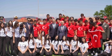 Ayvalık’ta 19 Mayıs coşkusu