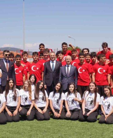 Ayvalık’ta 19 Mayıs coşkusu