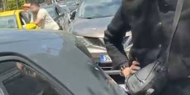 Şişli’de park yeri kavgası trafiği felç etti