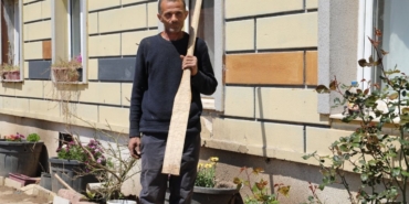 Sakarya’da taşkın sonrası ’Venedik’ manzarası: Evine kayıkla gitti